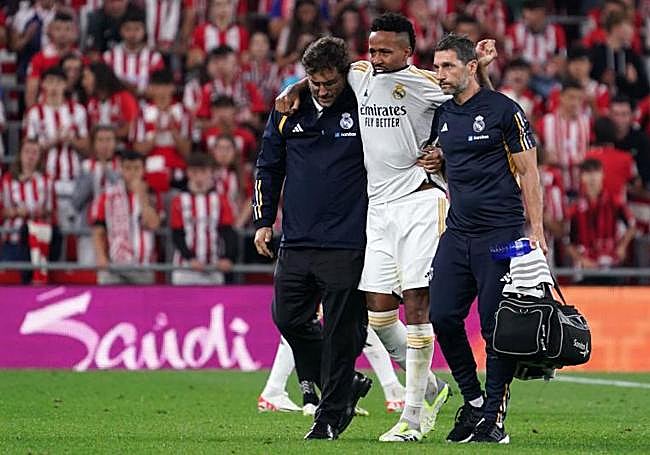 Militao ha sufrido dos roturas de ligamentos, una en cada rodilla.