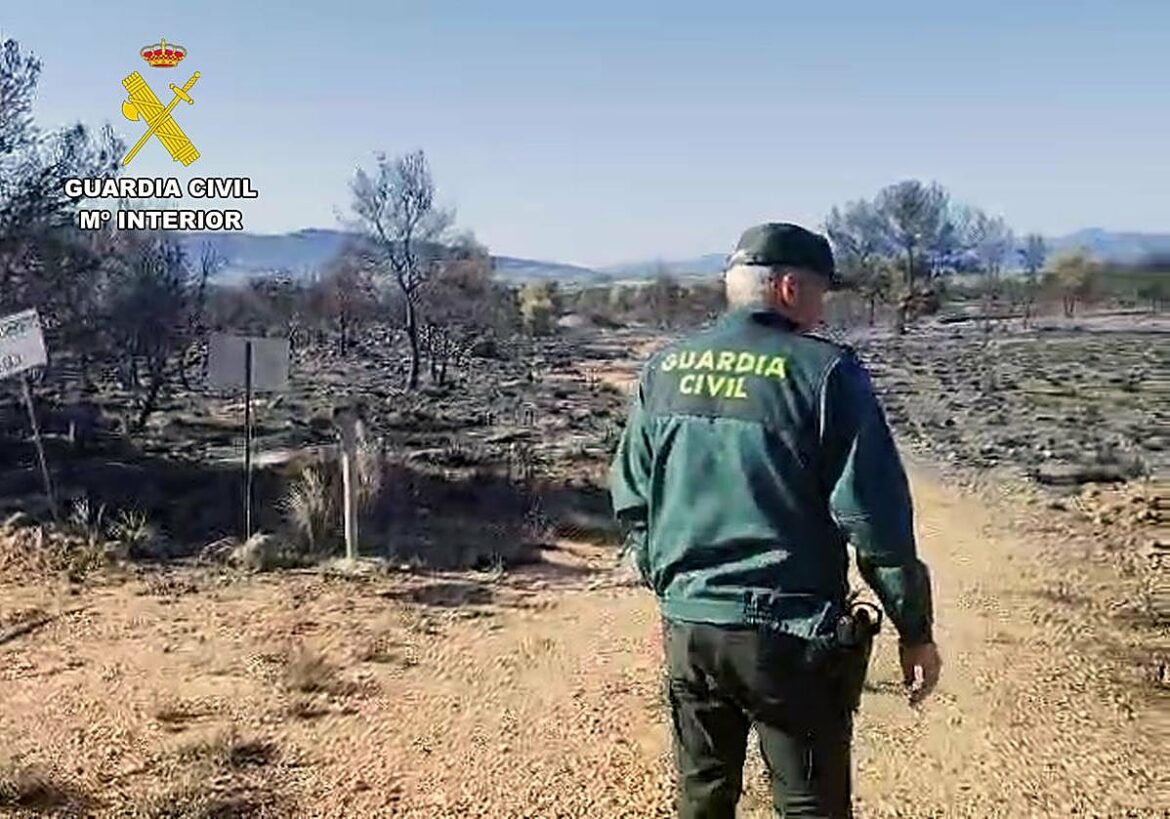 La Guardia Civil culpa del incendio forestal en Sierra Espuña a un agricultor que realizó una quema