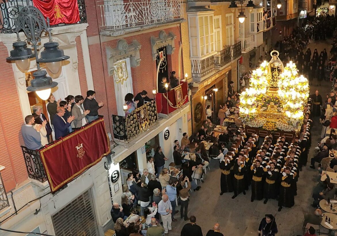 Derroche de arte y sentimiento en el Santo Entierro de Cartagena