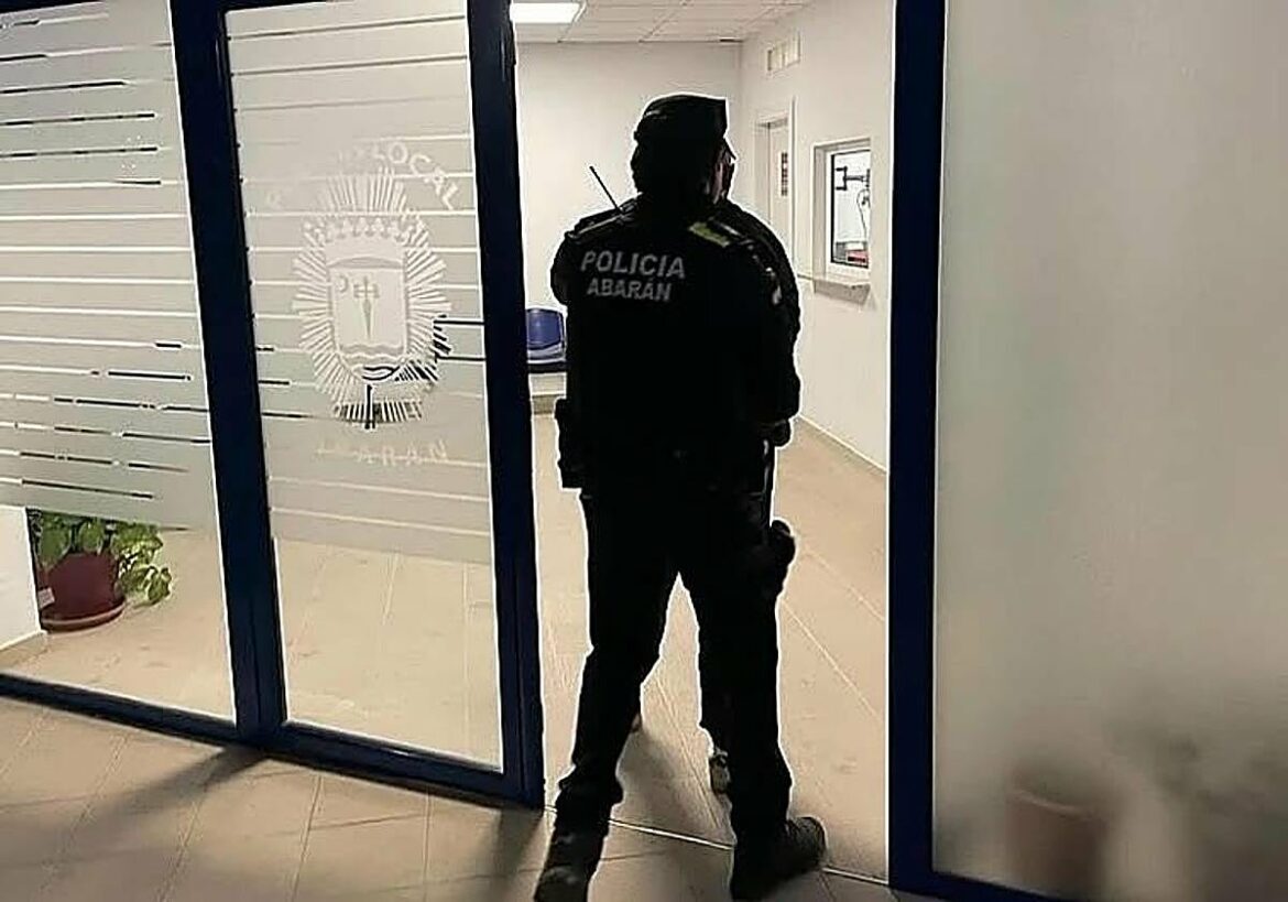 Dos detenidos por interrumpir una procesión en durante la madrugada del Viernes Santo en Abarán