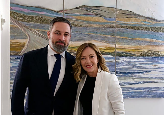 Vox agita la bandera de la inmigración para romper la mayoría de Moreno en Andalucía