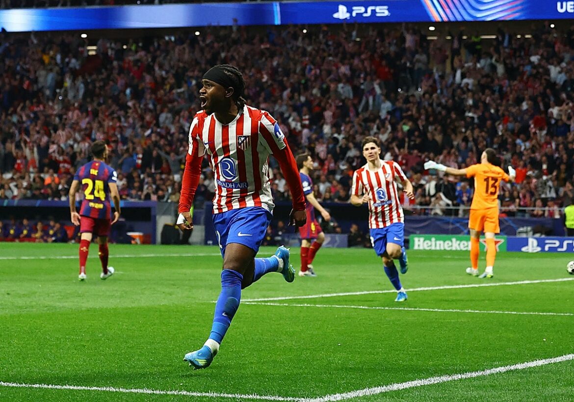 El Atlético sabe sufrir para preservar el sueño de la Champions