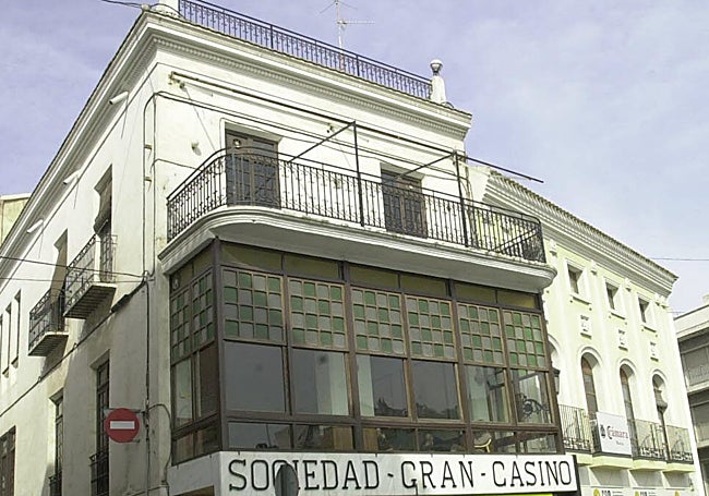 Pecera del casino de Totana.