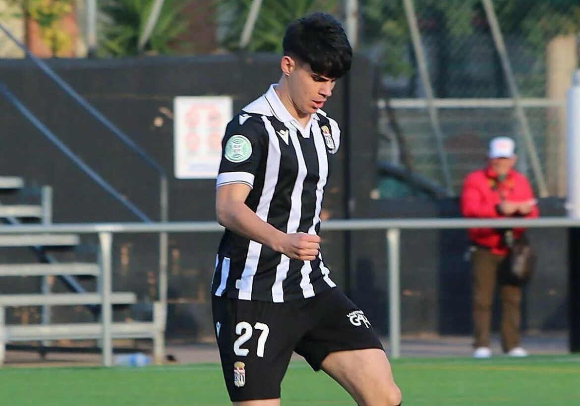 El Cartagena confirma la renovación de Chechi hasta 2029 y su ascenso al filial la próxima temporada