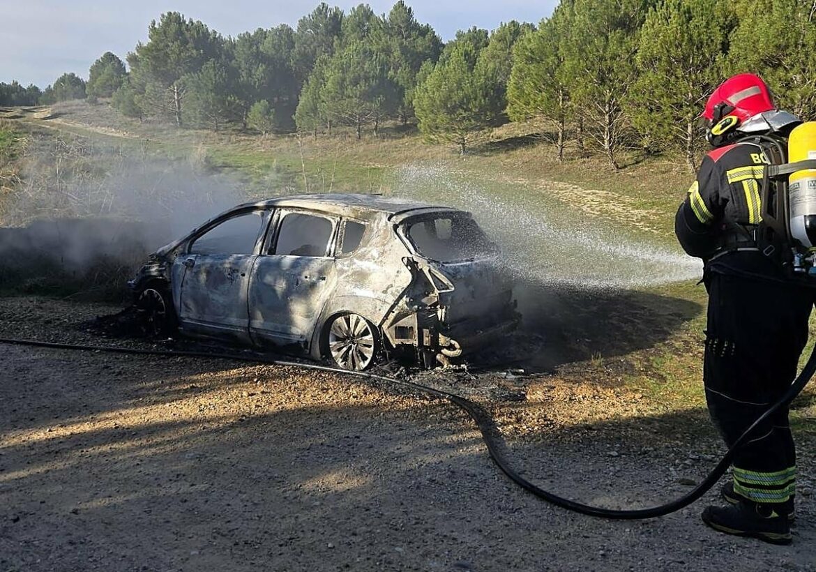 Un vecino de Valladolid muere carbonizado en su coche junto a sus tres perros