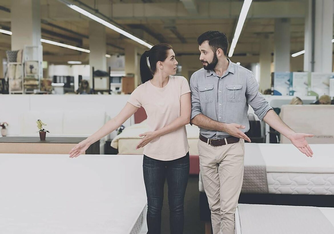 De látex, de muelles, duro… Antes de elegir un colchón no te olvides de ‘la prueba de la mano’