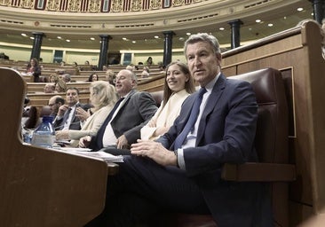 El PP deja solo a Vox en el Congreso y escala el forcejeo por la «prioridad nacional»