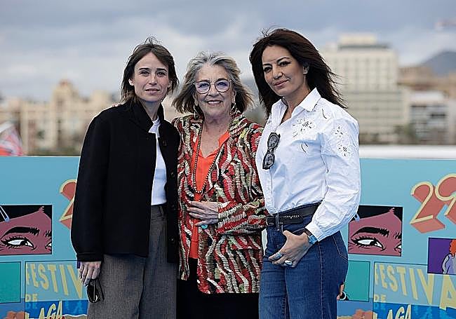 Marta Etura, Carmen Maura y Maryam Touzani en el Festival de Málaga, que inauguró 'Calle Málaga'.