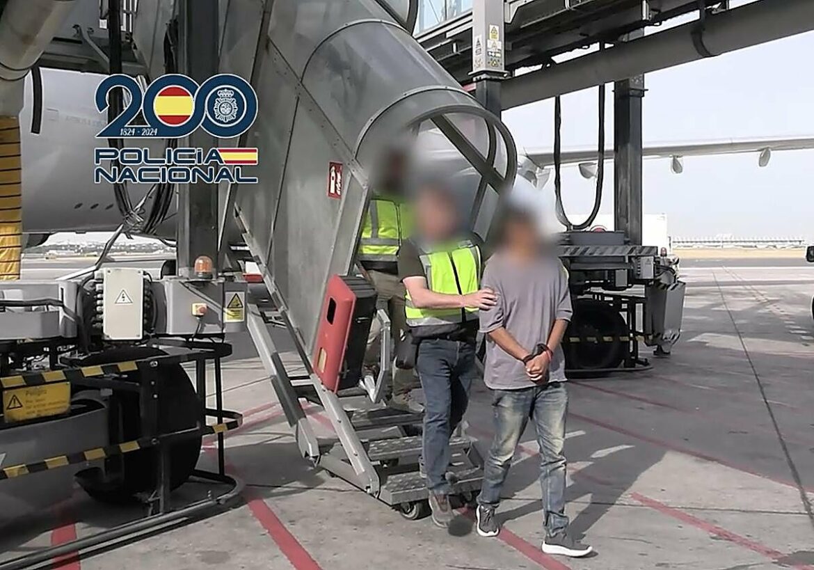 Martiño Ramos, el profesor gallego buscado por agredir sexualmente a una alumna, regresa a España