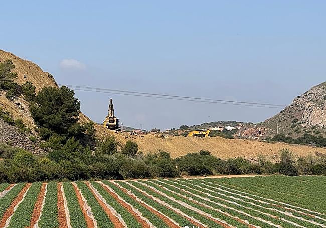 El Seprona investiga si en las obras del AVE a Cartagena usan grava contaminada por metales pesados