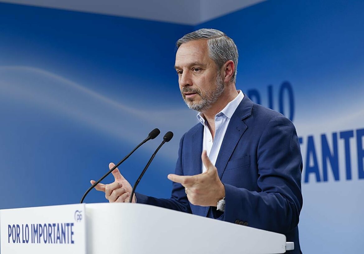 PSOE y PP se enzarzan por las causas judiciales que sientan en el banquillo a dos de sus exministros