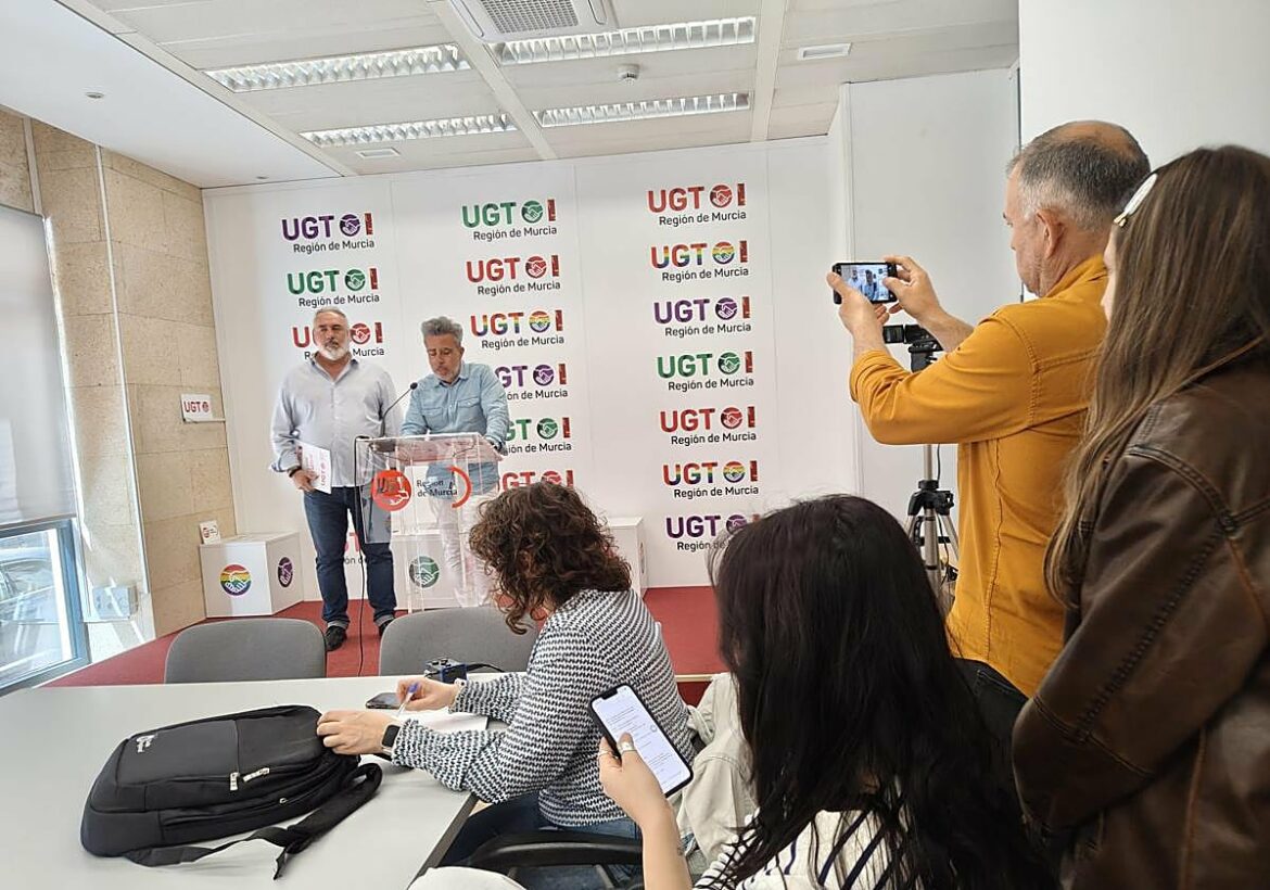 Los sindicatos niegan la huelga encubierta en el servicio de basuras de Mazarrón y arremeten contra el alcalde