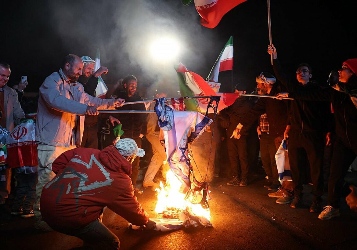 Irán denuncia una violación del alto el fuego y amenaza con acciones contundentes