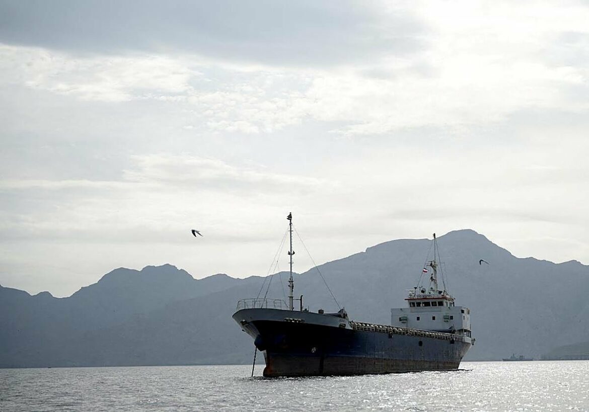 Israel y Líbano negocian la paz pese a que siguen los ataques sobre el terreno