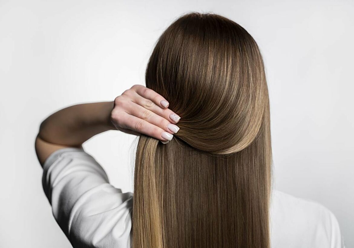 El truco casero de una influencer para tener el pelo perfecto: «Previene las canas, regula la grasa y acelera el crecimiento»