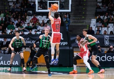 Baño de confianza del UCAM para la batalla griega