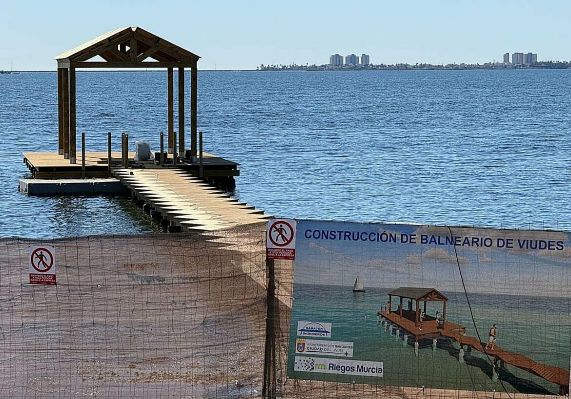 Santiago de la Ribera recupera un balneario del Mar Menor