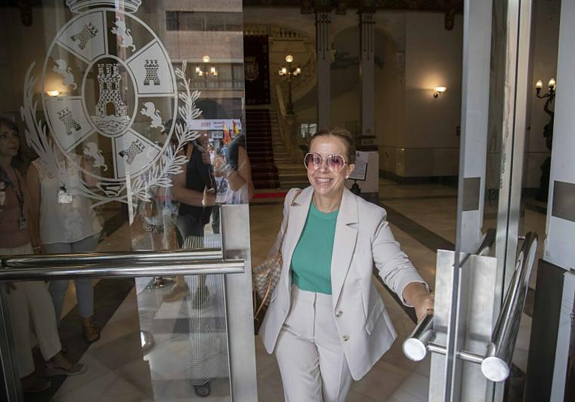 La exalcaldesa Ana Belén Castejón abandona Sí Cartagena por apoyar la moción de censura