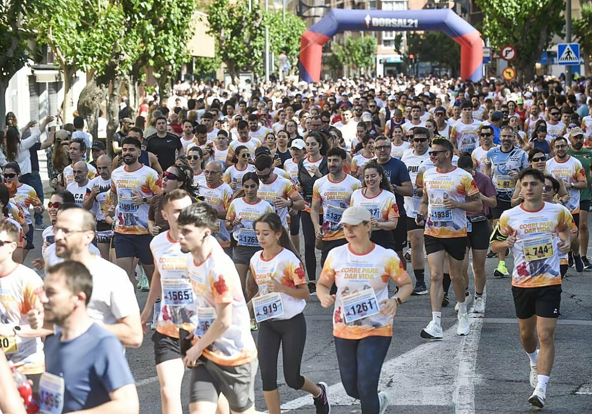 Una carrera popular promueve en Murcia la donación de órganos y médula ósea