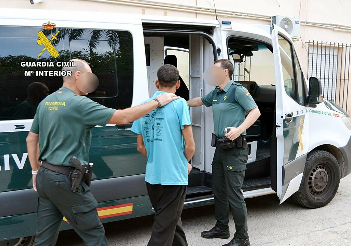 Cuatro detenidos en Cieza en una riña con lanzamiento de piedras y adoquines