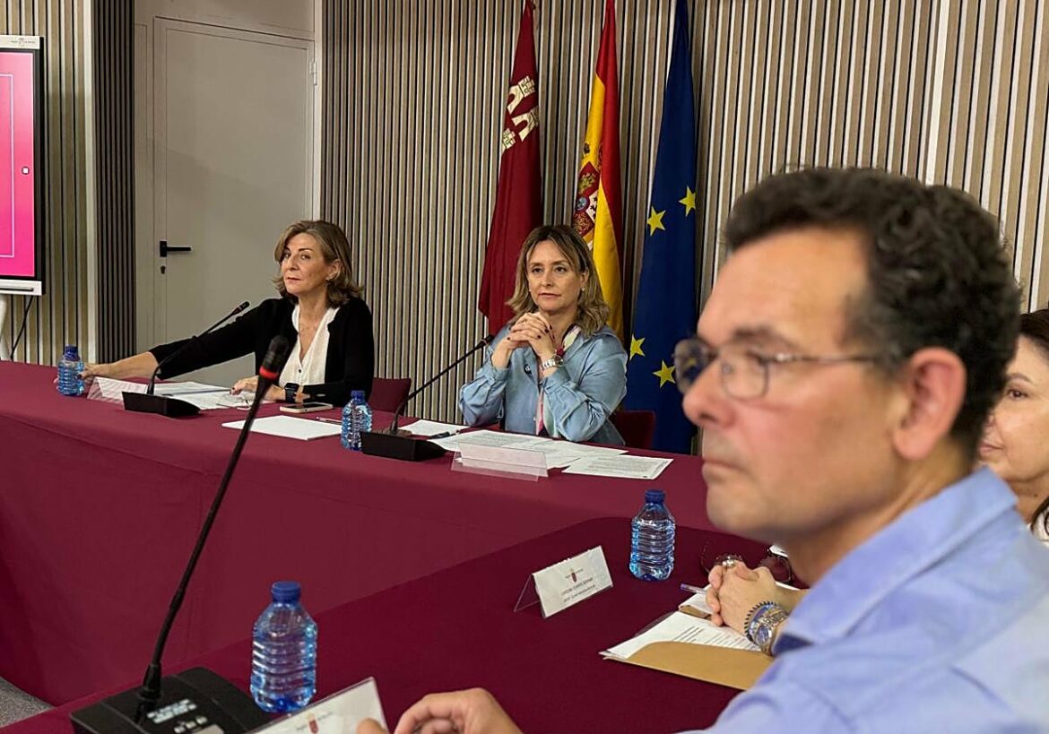 Las familias numerosas de la Región podrán renovar su título de forma automática hasta que sus hijos cumplan 26 años