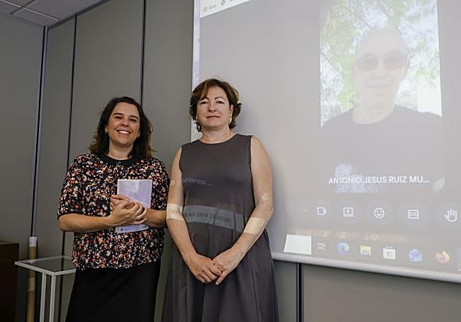 Carmen Pujante, Rosario Guarino y Antonio Ruiz Munuera (vía telemática) en la reunión del jurado de Relato corto + Audio relato.