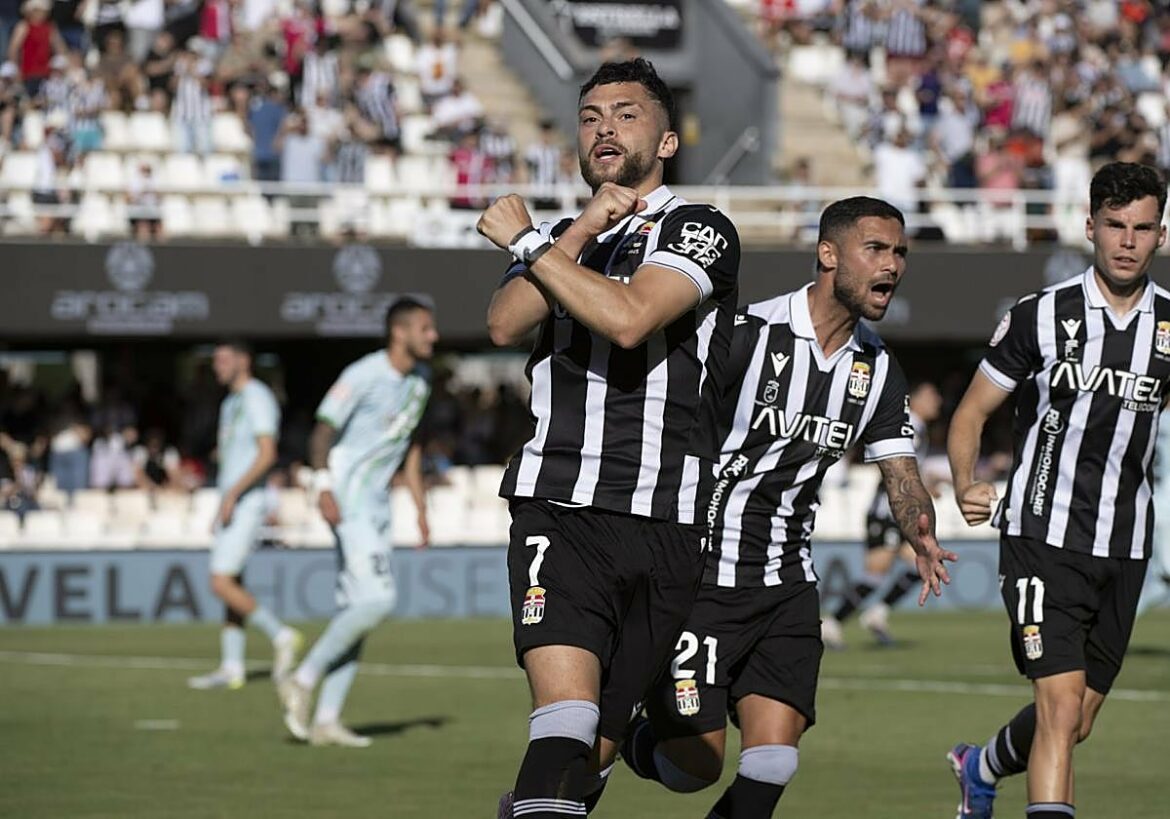 La renovación de Yanis Rahmani, prioridad para Javi Hernández