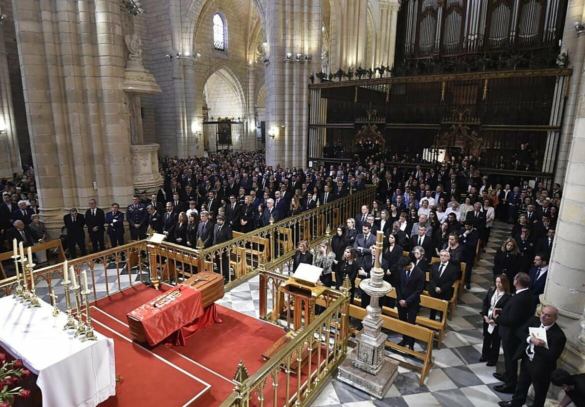 «Que descanse en paz el hombre que amó a Murcia»