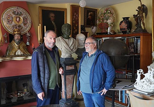 Recogen firmas para dejar en Jumilla la colección de arte de Evelio Miñano Muñoz