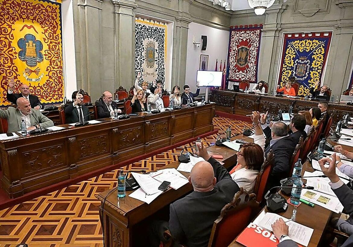El desistimiento de un firmante de la moción de censura de Cartagena amenaza con suspender el Pleno del martes