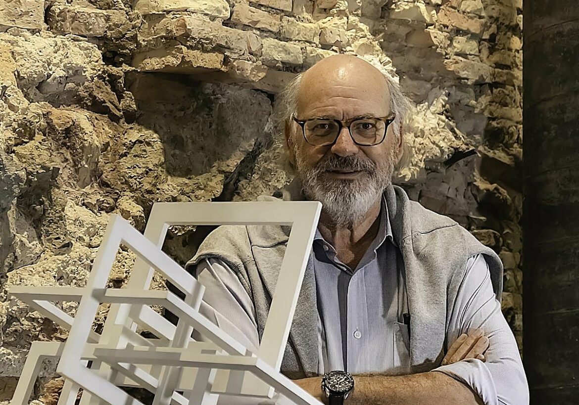 Arquiesculturas’ de Andrés Brugarolas: «Aunque seamos divergentes, siempre hay que encontrar un punto de encuentro»
