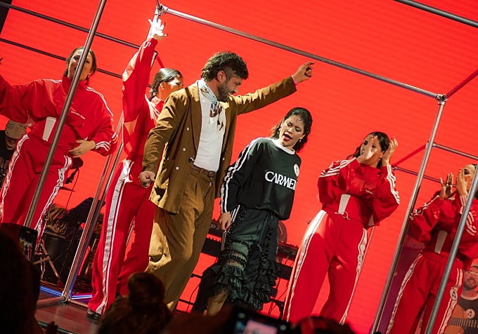 Inolvidable fiesta en chándal de la bailora lumbrerense Carmen Avilés en el Teatro Eslava de Madrid