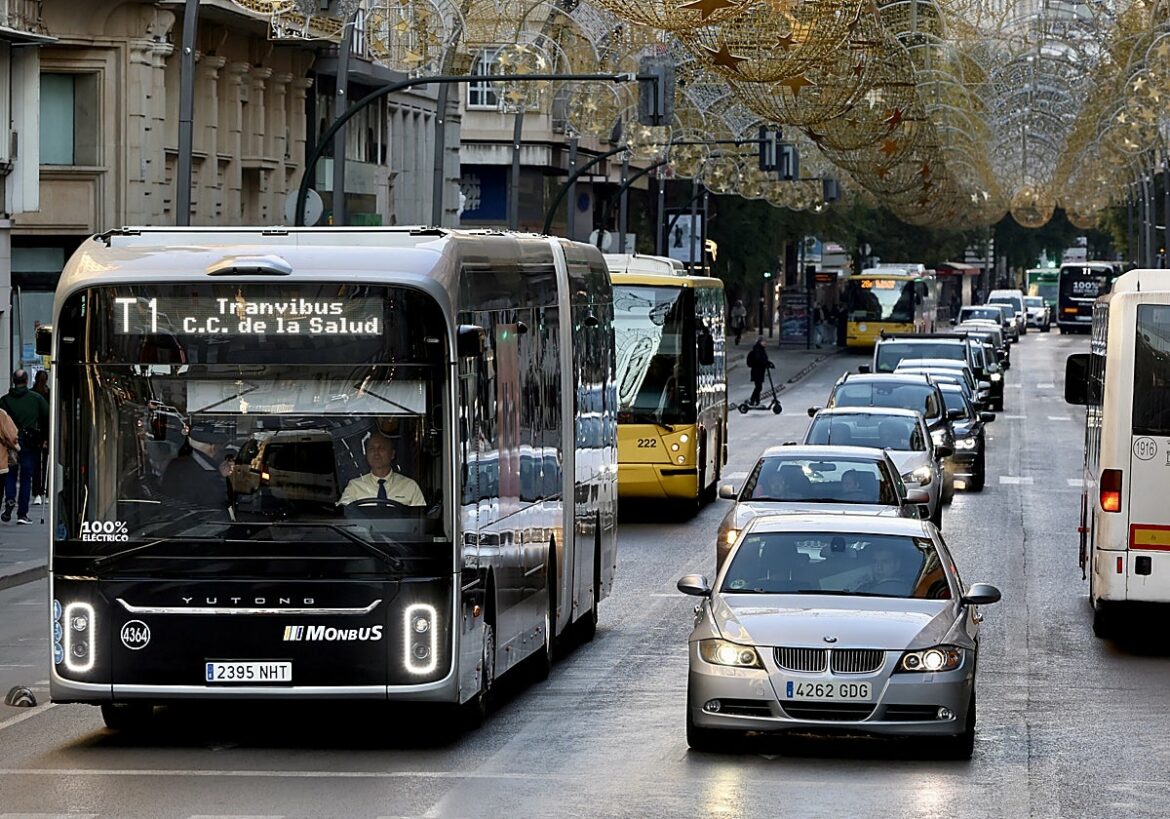 Hasta 6.000 plazas más desde el lunes para algunas de las líneas de autobús más «saturadas» de Murcia