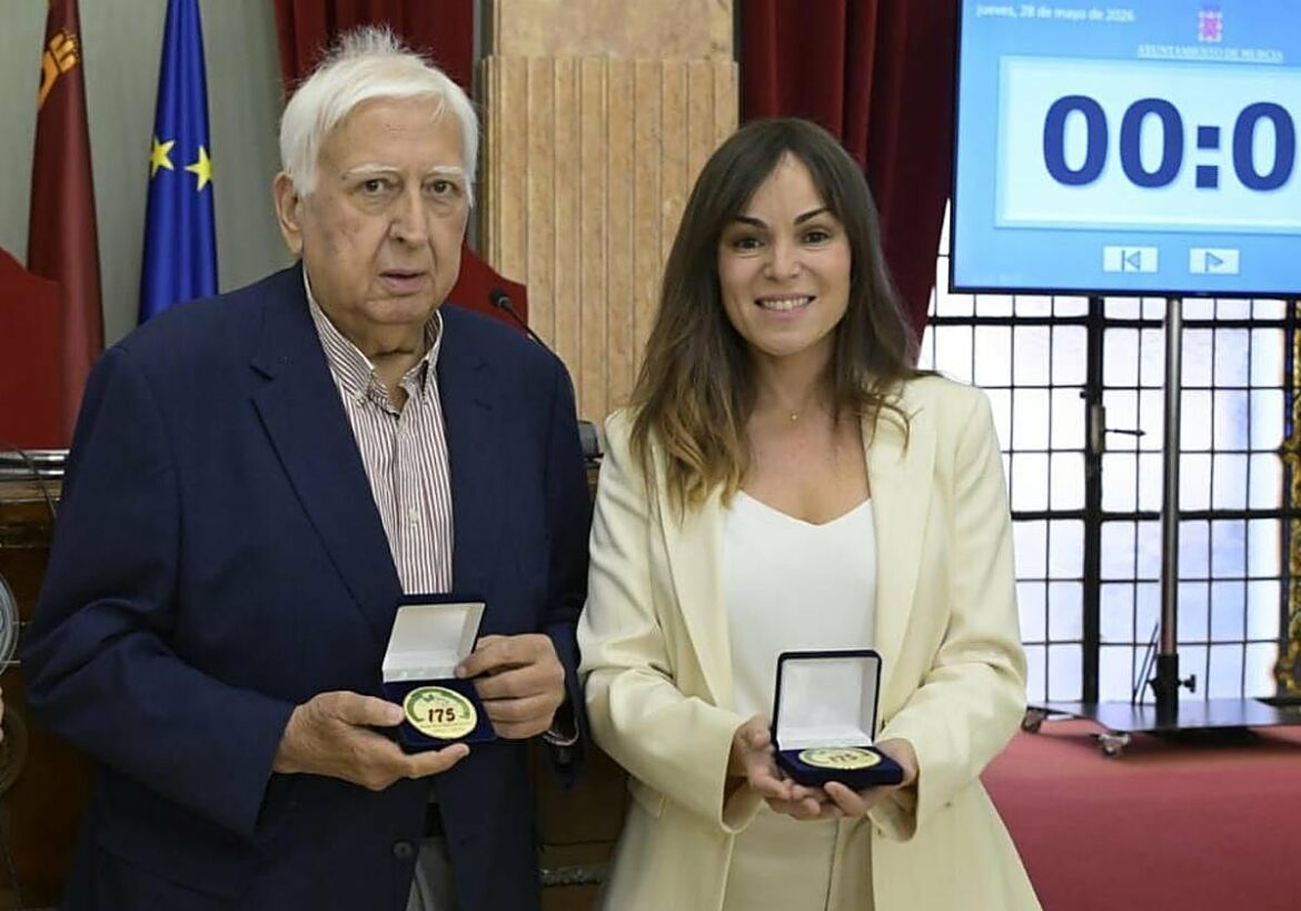 Aprobada de manera definitiva la concesión de los honores y distinciones de la ciudad de Murcia a José Ballesta