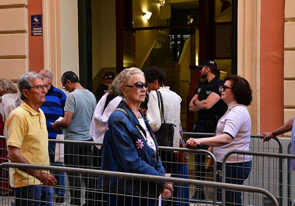 Miles de adioses para el hombre que «lloraba por Murcia»