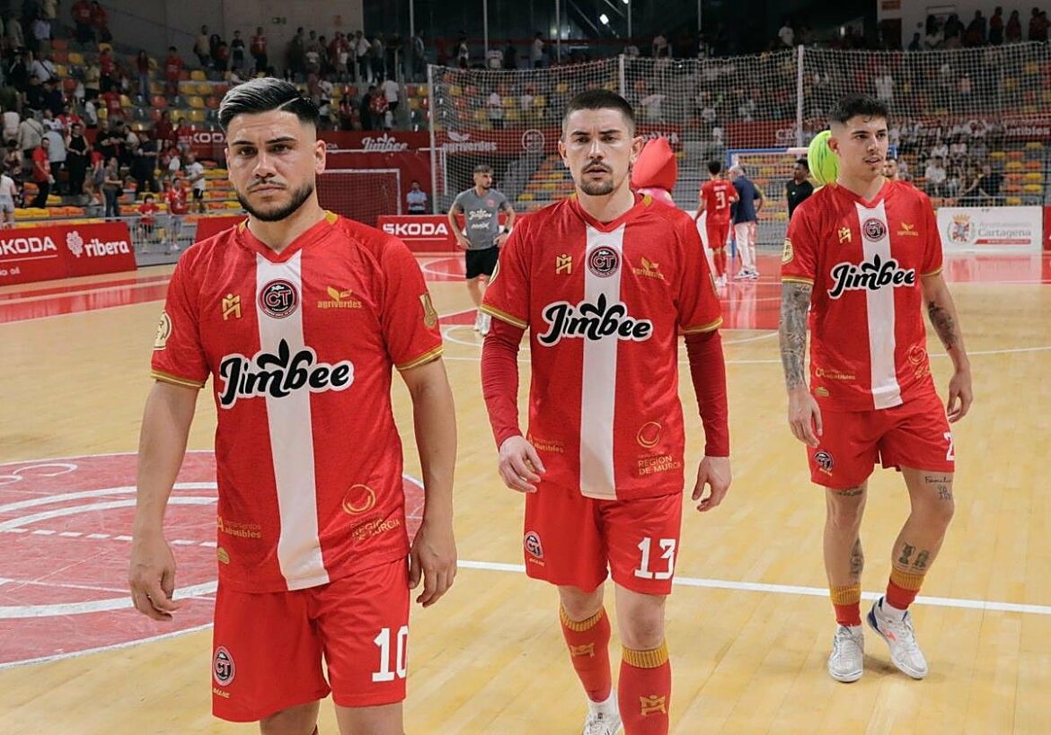 El Jimbee Cartagena se queda al límite en el primer partido del play off