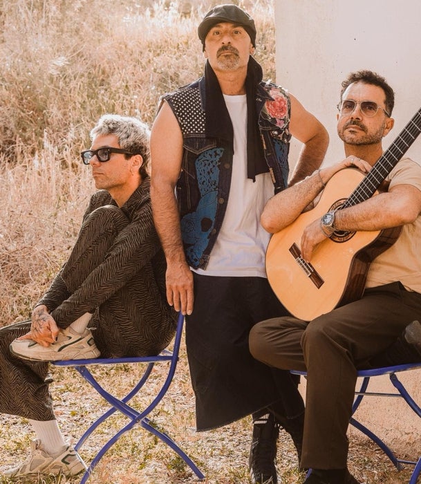 El compositor y productor Óscar Ferrer promueve el festival Orihuela Suena para dinamizar la ciudad con música en directo