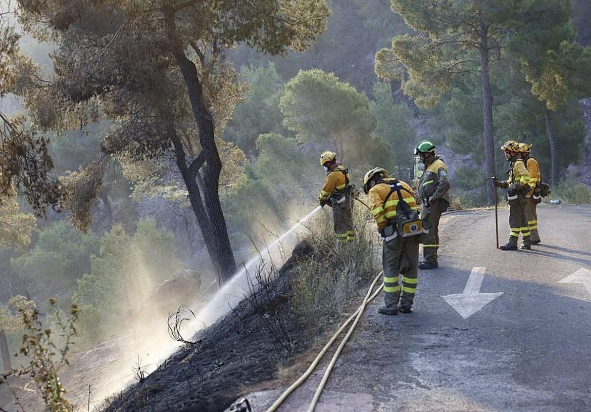 La última hora del incendio en el entorno de la Cresta del Gallo: ya está estabilizado