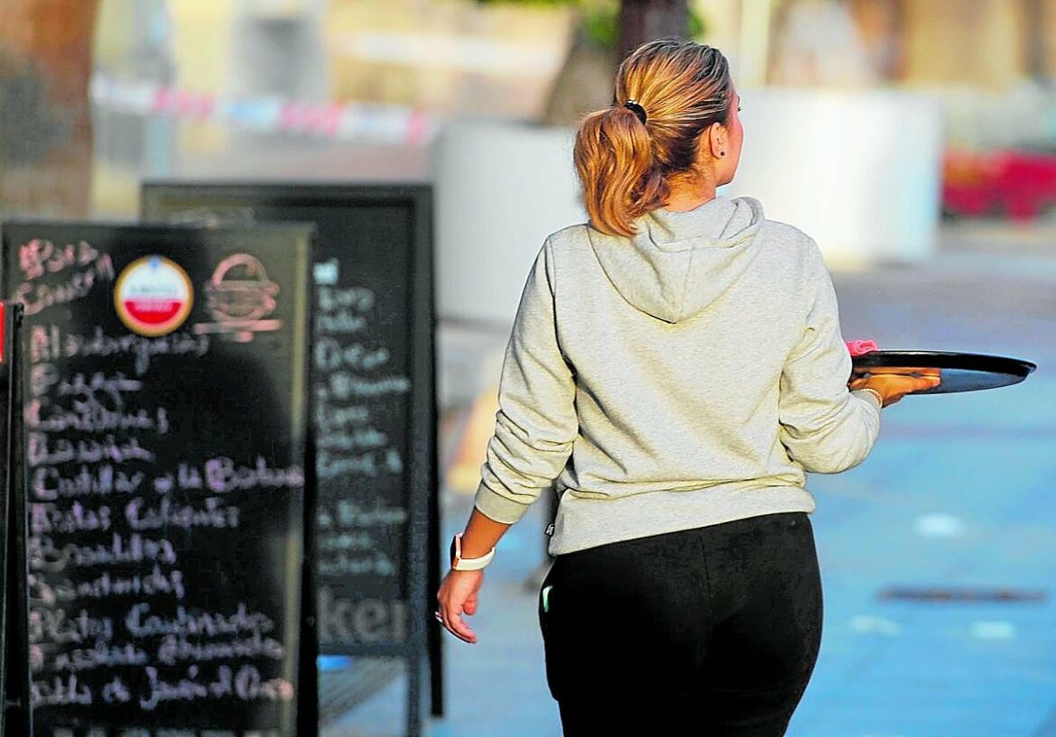 El reflejo digital del empleo: oferta de baja cualificación y 71 candidatos por puesto