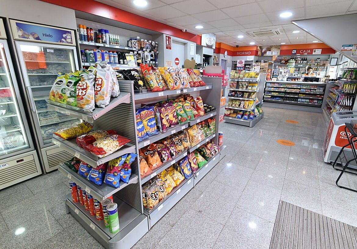 Una de cada cuatro empresas de la Región mantiene un riesgo máximo o elevado de impagos, que se ceba más con el comercio