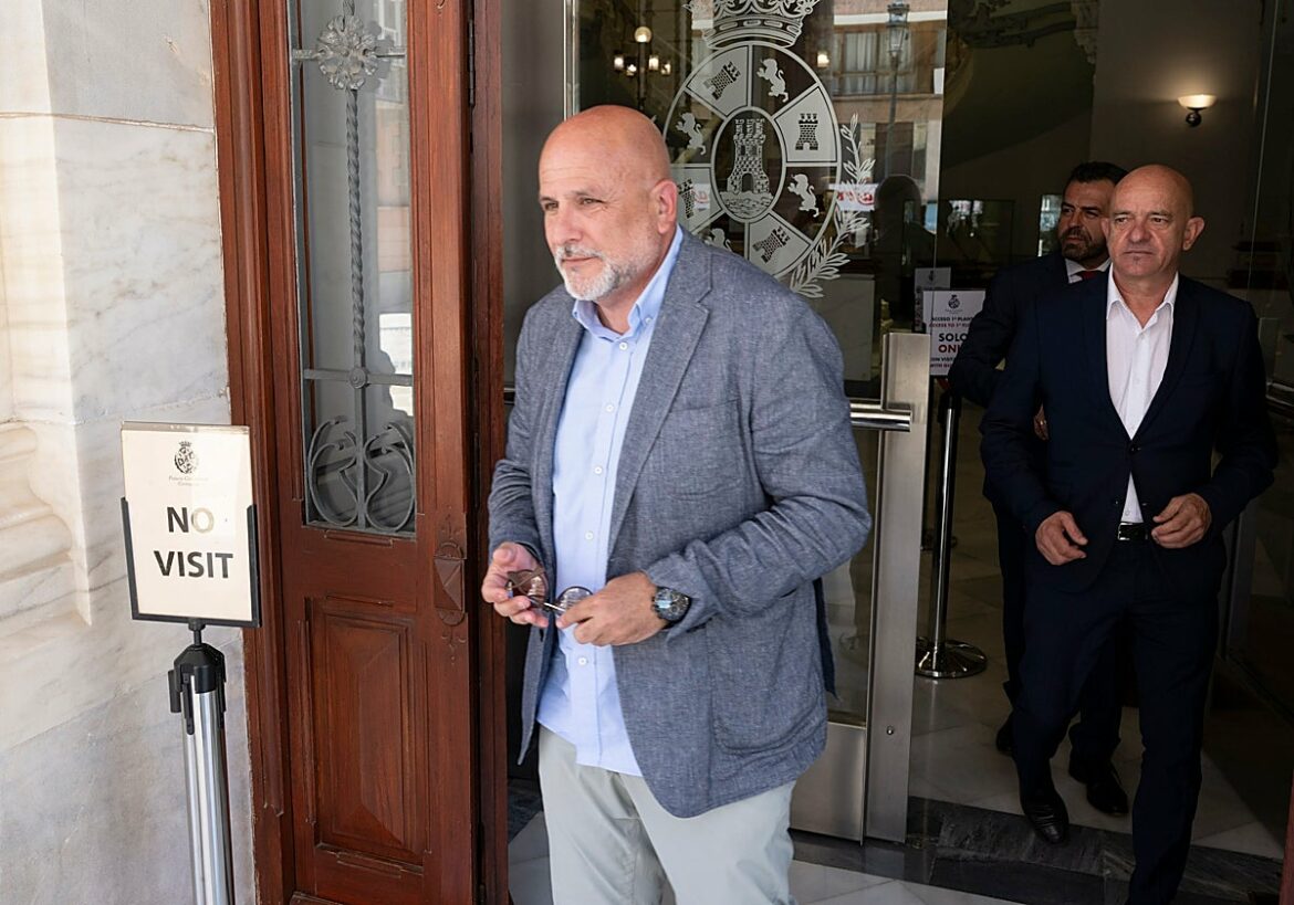 Los concejales de Vox en Cartagena registran un escrito para propiciar el debate de la moción de censura contra Arroyo