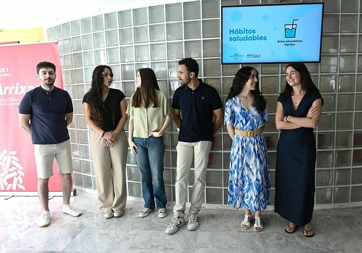 Los nuevos residentes se incorporan a la sanidad regional: «Estoy deseando atender a mis pacientes»