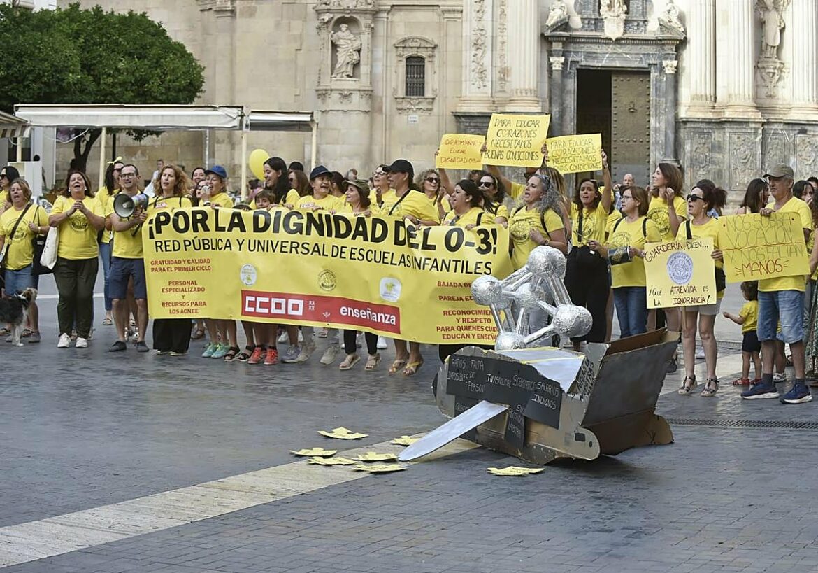 Las docentes olvidadas: educadoras de 0 a 3 se echan a la calle para exigir «dignidad laboral»