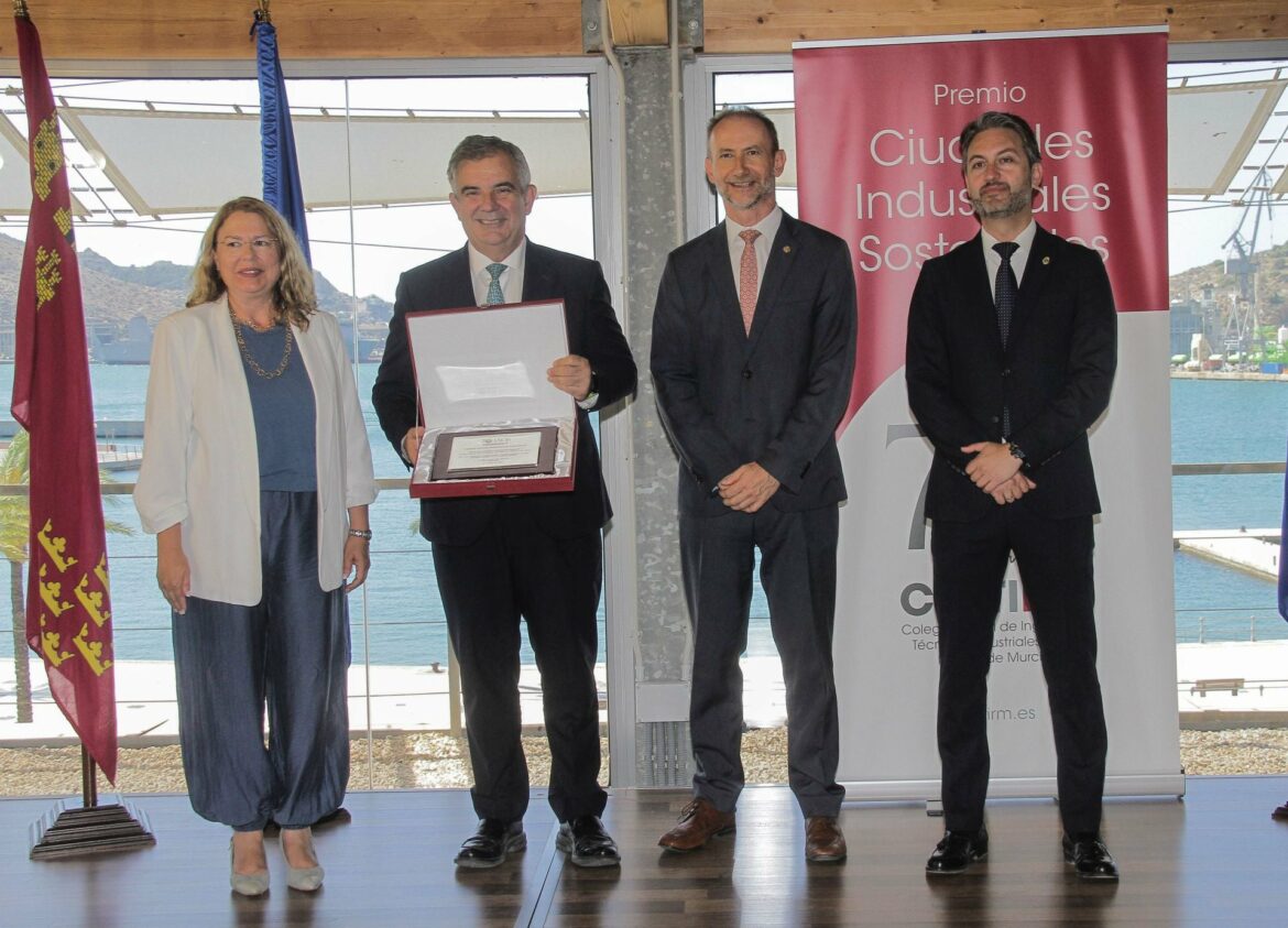 La industria regional eleva su negocio un 23% al cierre del primer cuatrimestre, el doble del crecimiento en España