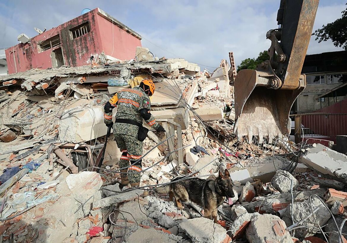 Dos equipos de rescate de la Región viajan a Venezuela para colaborar en la búsqueda de personas tras los terremotos