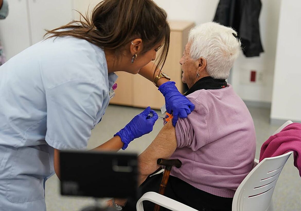 La vacuna del herpes zóster reduce un 88% los casos en la población de 80 años