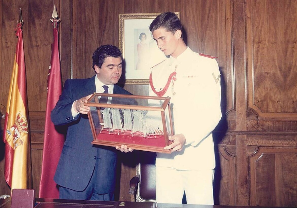 Las tres medallas que refuerzan el vínculo histórico entre la Corona y la Región