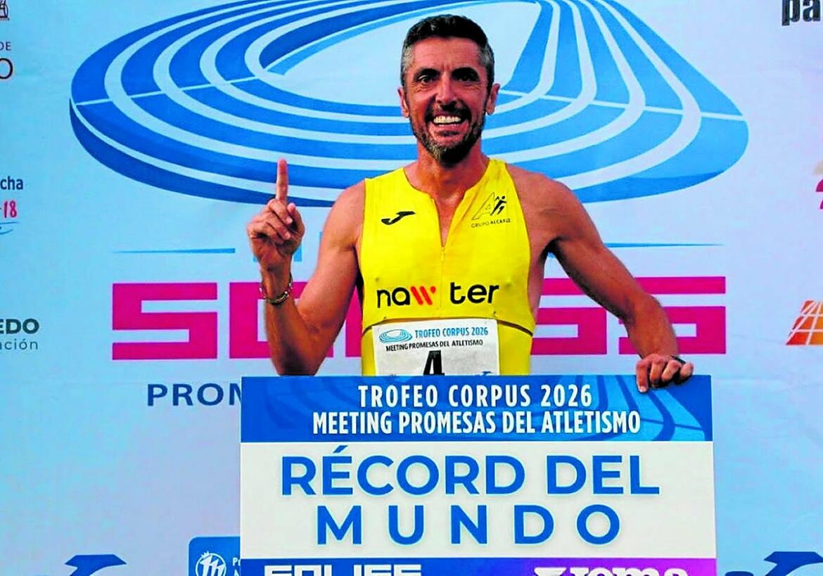 El atleta murciano que desafía y vence al reloj