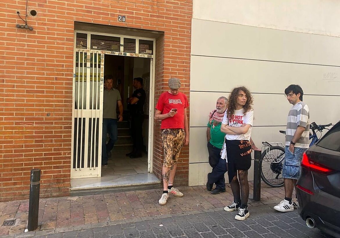 Desahucian en Murcia a una familia con dos menores de la casa en la que vivían desde hace más de 20 años