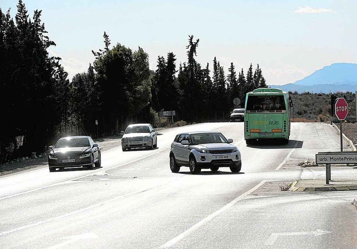 El PSOE denuncia siete años de retraso en el desdoblamiento de la carretera de Altorreal